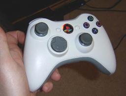 Фото дня: SIXAXIS в корпусе контроллера Xbox 360