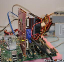 Фото дня: инженерный образец Mobility Radeon HD 3870 X2 в не совсем привычном виде