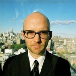 Moby не нравится выступать с группой