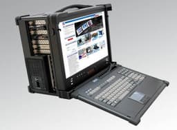 Acme Portable Comrade 700 — суперкомпьютер в чемодане