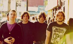 Arctic Monkeys представят Humbug в онлайне
