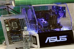 ASUS P6X58 Premium — одна из первых плат с поддержкой SATA 6 Гбит/с