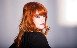 Florence and the Machine выпустит расширенную версию альбома Lungs