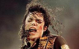 У песни Джексона «This Is It» есть соавтор