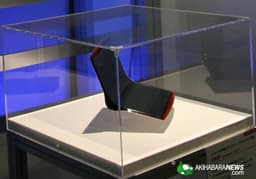 Фото дня: концептуальный ноутбук Sony с гибким органическим дисплеем
