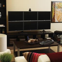 AMD показала технологию ATI Eyefinity: изображение на экране вплотную приблизилось к реальности
