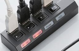 Elecom скрестила USB-концентратор и сетевой фильтр