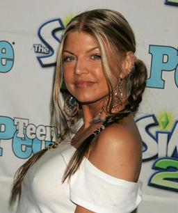 Fergie считает Black Eyed Peas эксцентричной группой