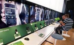 Nokia откладывает выпуск флагманского смартфона E7 на начало 2011 года