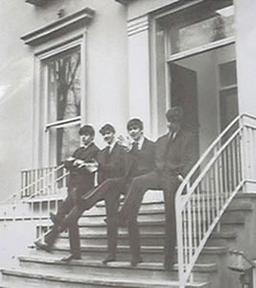 Студия Abbey Road выставлена на продажу