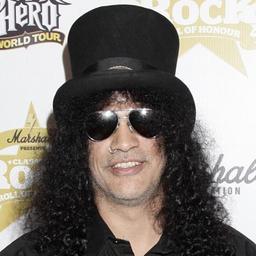 За воссоединение Guns N' Roses предлагали более $100 миллионов