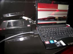 AMD и Acer показали ноутбук Ferrari One 200 и внешний 3D-ускоритель XGP