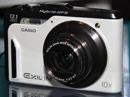Прототип камеры Casio EX-10HG использует акселерометры, когда ему не хватает GPS