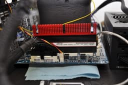 Corsair выпускает сверхскоростные одноранговые модули памяти DIMM DDR3 PC3-21000
