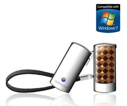 «Флэшка» Transcend JetFlash V95C: 16 ГБ памяти, интерфейс USB 2.0 и «сапфир» Сваровски