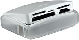 Картовод Lexar Media Multi-Card 24-in-1 USB Reader закрывает слоты для карточек
