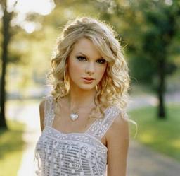 Taylor Swift вместо отпуска займется новым альбомом