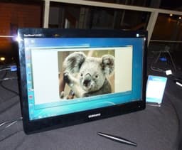 Full HD ЖК-монитор с мультитач-управлением Samsung LD220Z