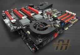 «Переходник» ASUS ROG Xpander дает плате Rampage III Extreme поддержку 4-way SLI
