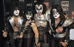 Участники Kiss в детстве хотели быть «битлами»