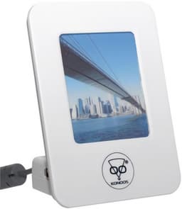 Konoos наделяет концентраторы USB функциями фоторамки, часов и рулетки