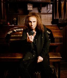 Ушел из жизни Ronnie James Dio