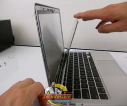 В дисплее новых MacBook Air разделены матрица и подсветка
