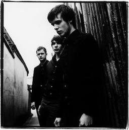 White Lies анонсировала трек-лист нового альбома
