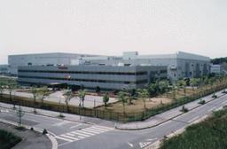 Toshiba закроет свою самую старую фабрику на полгода раньше срока