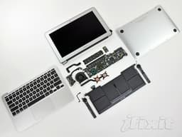 iFixit демонстрирует внутреннее устройство 11-дюймового MacBook Air