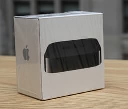Фоторепортаж о новой модели Apple TV