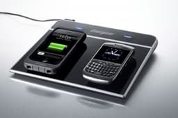 Energizer представила беспроводное зарядное устройство для iPhone и BlackBerry