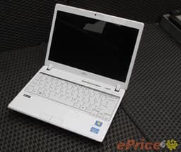 Fujitsu Lifebook PH701 и SH561 — компактные ноутбуки на базе процессоров Intel Core второго поколения