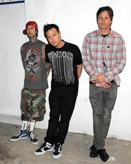 Blink-182 анонсировала трек-лист Neighborhoods