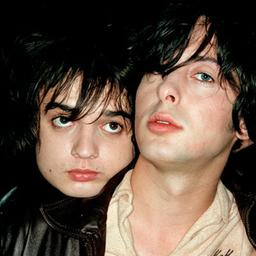 Carl Barat назвал сообщения о воссоединении Libertines фальшивкой