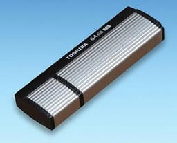 «Флэшка» Toshiba TransMemory-EX в режиме чтения развивает скорость 220 МБ/с