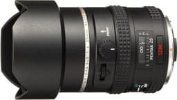 PENTAX добавляет второй объектив в систему 645D