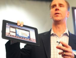 Dell обещает в этом году выпустить 10-дюймовый планшет с Windows 7