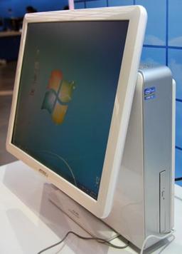 ATEC представила нестандартный моноблочный компьютер на платформе Intel Huron River