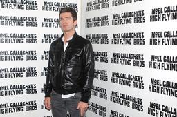 Noel Gallagher выпустит дебютный сольный альбом в октябре