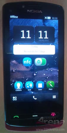 Nokia 700 (Zeta) под управлением Symbian Belle: шпионские фото и предварительные спецификации