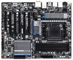 Плата Gigabyte GA-990FXA-UD5 с процессорным гнездом AM3+ имеет пять слотов PCI-Express x16 