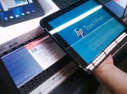 Планшет HP TouchPad уже можно «пощупать», продажи начнутся 1 июля