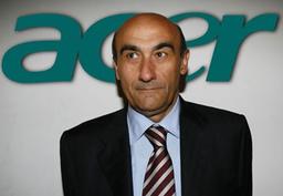 Глава Acer подал в отставку