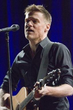 Bryan Adams получил звезду на Аллее Славы