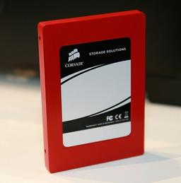 Corsair Red Force GT: вызывающе красные SSD с производительными контроллерами SandForce SF-2200