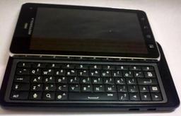 Фото дня: Motorola Droid 3 получит пятирядную клавиатуру и экран qHD