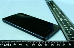 Fujitsu отобрала у Motorola Mobility звание «самого тонкого смартфона в мире»