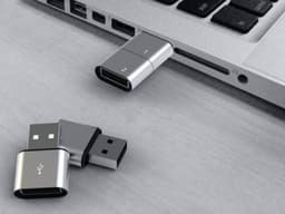 Дизайнер предложил концепцию модульного USB-накопителя Amoeba