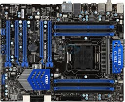 Системная плата MSI X79A-GD65 8D для процессоров Sandy Bridge-E позирует на фото